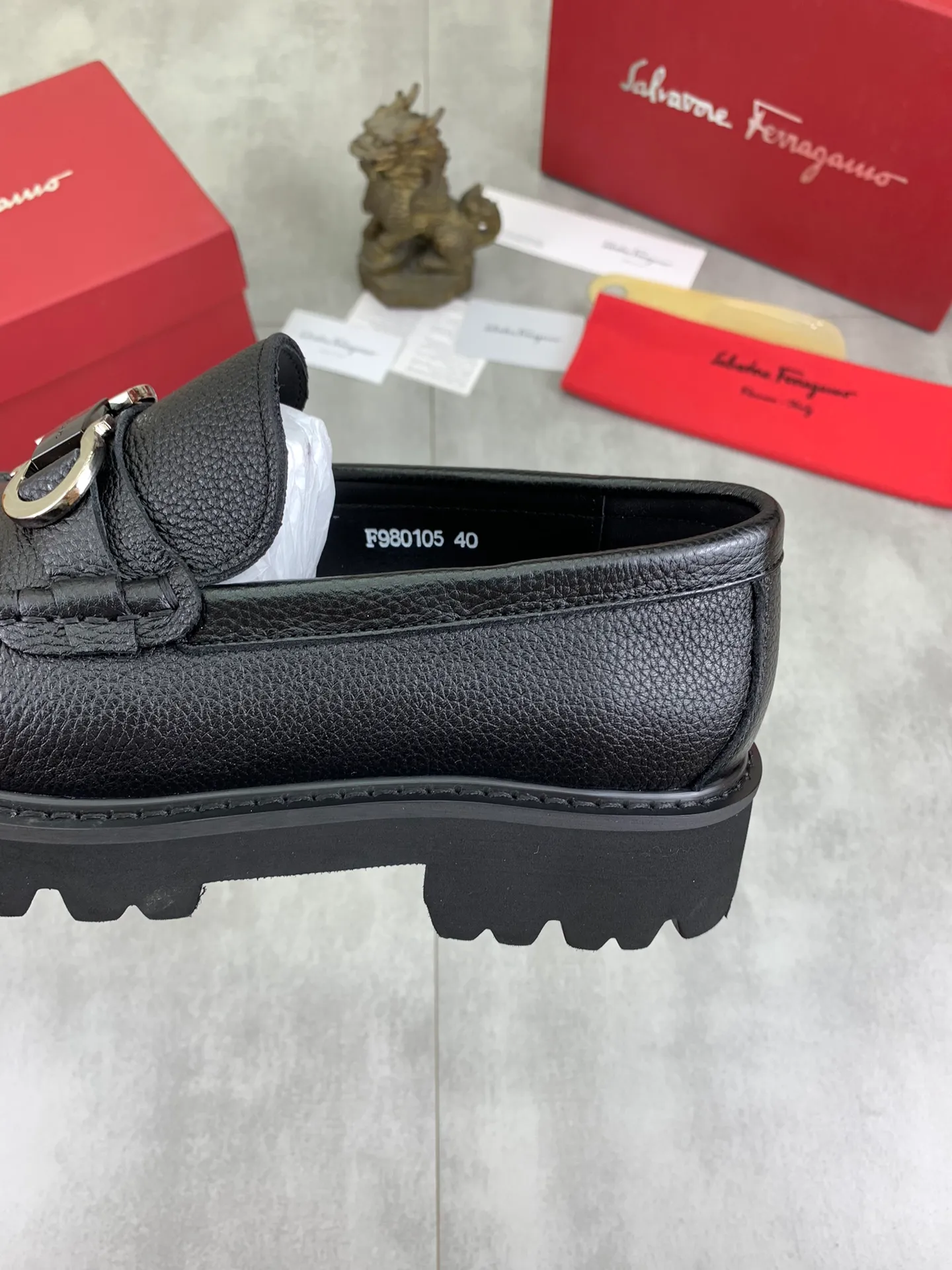 Men's Men's Shoes 💰P460💰[New Style] Water-dyed Niuli 🆘[Salvatore Ferragamo] Ferragamo's latest casual business leather shoes for men! Available at counters simultaneously! The fabric is made of specially imported original calfskin, the lining is made of imported water-dyed cowhide, and the original lightweight foam outsole is absolutely luxurious and leads the fashion trend. Matching code: 38-45; 4️⃣ colors available